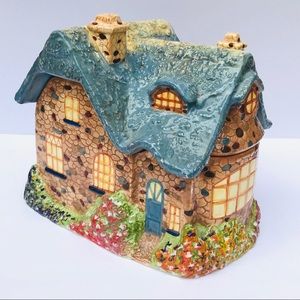2005 Thomas Kincaid Cottage Ceramic  Cookie Jar